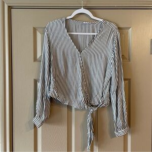 Gap - Grey and White Wrap Shirt